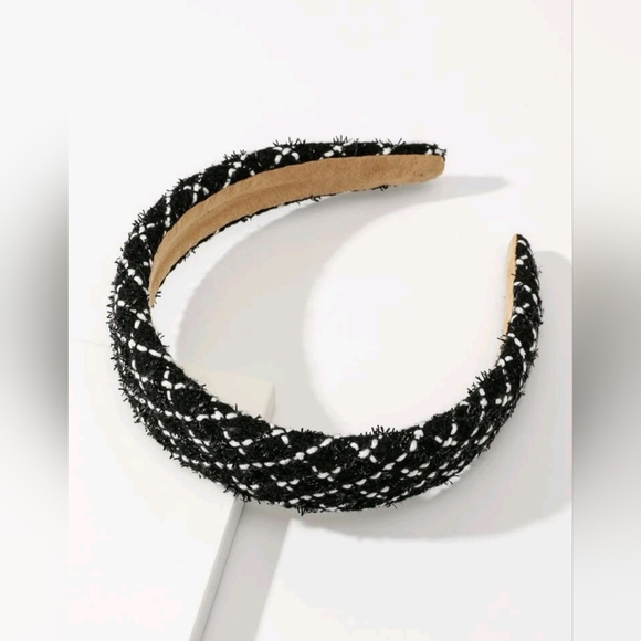Elegant 1pc Lady's Black Small Woolen Hair Hoop - Picture 2 of 3